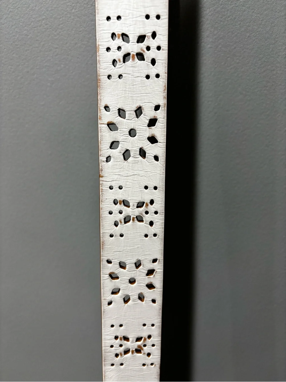 OLD TREND Blooming crocus Leather Belt in white NWOT